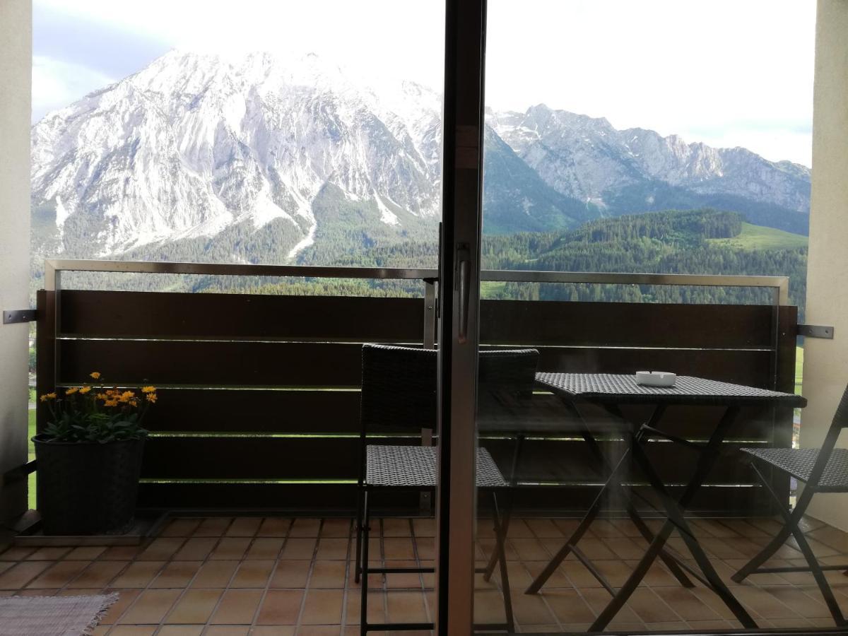 טאופליץ Appartement Bergblick מראה חיצוני תמונה