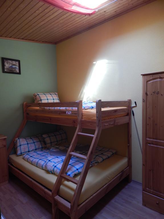 טאופליץ Appartement Bergblick מראה חיצוני תמונה